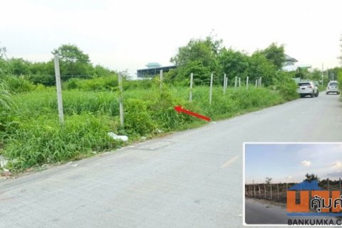 ขายที่ดิน ใกล้ทางด่วนศรีสมาน การเดินทางสะดวก ที่ดินถมแล้ว พร้อมปลูกบ้านได้เลย