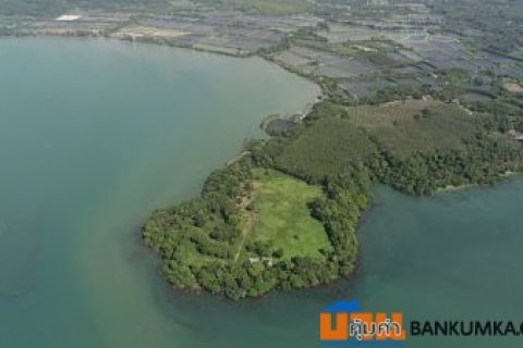 The beautiful Large Land for sale on an island surrounded by the sea area 59,200 sqm. with chanote title