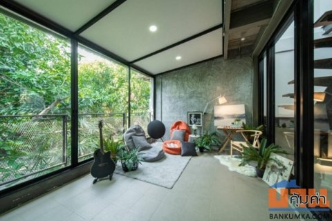 ขายทาวน์โฮม Modern Loft ที่เอกมัย 22 - โอกาสการลงทุน