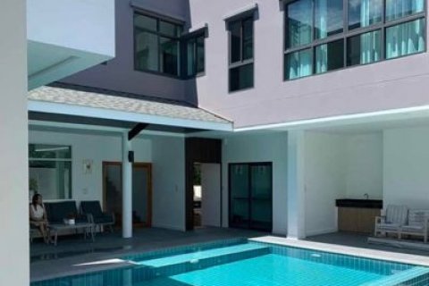 Pool Villa สไตล์โมเดิร์น  บรรยากาศดี เงียบสงบ รายล้อมด้วยธรรมชาติ  ใกล้มหาวิทยาลัยแม่โจ้  ติดสนามกอล์ฟแม่โจ้