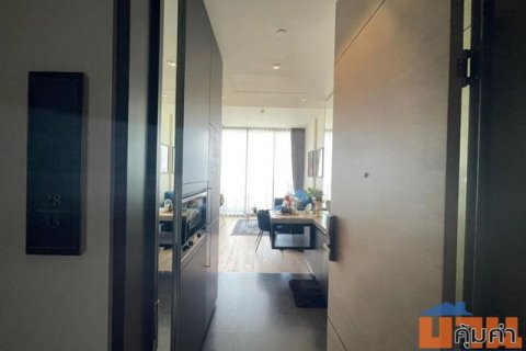Condo For Rent 28 Chidlom  -- 1 Bed 60 Sq.m. 40,000 Baht -- High Rise condo, Super Luxury level and complete amenitie