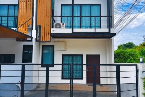 ปรับราคาพิเศษ! ทาวน์โฮม 2 ชั้น ทำเลสืบศิริ โคราช