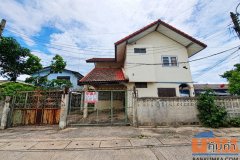 ขายบ้านเดี่ยว ซอยอยู่สุข 13 ถนนสุขุมวิท เมืองสมุทรปราการ เนื้อที่ 81 ตร.ว. 2 ชั้น 4 นอน 2 น้ำ