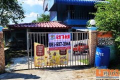 ขายบ้าน คลองนครเนื่องเขต 1 ถนนสุวินทวงศ์ อำเภอเมือง ฉะเชิงเทรา เนื้อที่ 200 ตร.ว. 2 นอน 3 น้ำ
