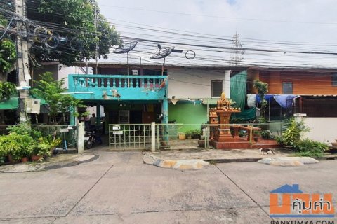 ขายบ้านเดี่ยว นิคมนวนคร ถนนพหลโยธิน คลองหลวง ปทุมธานี เนื้อที่ 39 ตร.ว. 2 ชั้น 3 นอน 2 น้ำ