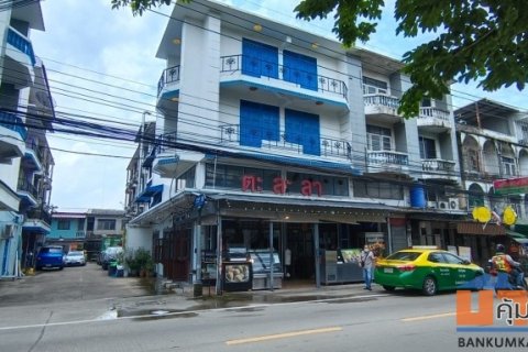 ขายด่วน อาคารพาณิชย์ แปลงมุมติดถนนสวนผัก