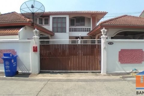 ขายบ้านเดี่ยว 2 ชั้น ทำเลดี ใกล้รถไฟฟ้า ทางด่วน และอิมแพ็ค เมืองทองธานี