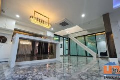 ให้เช่าบ้านเดี่ยว Modern รัชดา 32 | 5 ห้องนอน 5 ห้องน้ำ | 100 ตร.วา