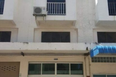 ด่วน ขายอาคารพาณิชย์อ่าวอุดม ศรีราชา ต่ำกว่าประเมิน 30% ใครพร้อมโอนก่อน ได้ก่อน