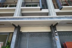 ขายด่วน! ถูกสุดในโครงการ อาคารพาณิชย์ 3.5 ชั้น ทำเลค้าขาย ติด ถ.บรมราชชนนี พร้อมเริ่มธุรกิจได้ทันที!