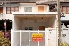 ขายทาวน์เฮาส์ 2 ชั้น หมู่บ้าน ซิตี้โฮมวิลเลจ 1 ลำลูกกาคลอง 7 เนื้อที่ 16.4 ตรว. มี 2 ห้องนอน 2 ห้องน้ำ+ห้องครัว รีโนเวท