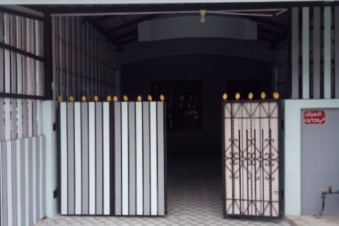 ขายบ้านทาวเฮ้าส์ 2 ชั้น 2 นอน 2 น้ำ เจริญพัฒนา ซ.7