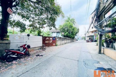 ขายที่ดินเปล่า ถมแล้ว ทำเลดี ซอยอินทามระ 41 (ดินแดง) ราคาดีทำเลดีมาก ติดต่อผึ้งรติ 0619419639