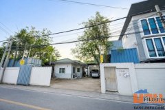 ขายที่ดินพร้อมสิ่งปลูกสร้าง  ทำเลประเสริฐมนูญกิจ 48 ตรงข้าม Chocolate Ville