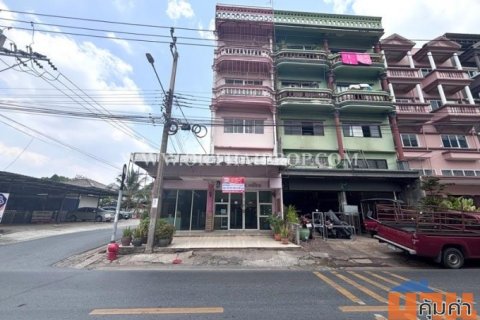 อาคารพาณิชย์ 2 คูหา ถนนสตรีวิทยา 2 ลาดพร้าว ใกล้โรงเรียนสตรีวิทยา 2