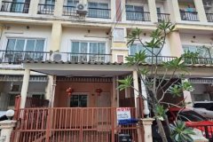 ขายทาวน์โฮม 3 ชั้น ม.นิรันดร์สิริ ซ.ทุ่งเศรษฐีแยก 24 เขตประเวศ ทำเลดี เดินทางสะดวก ใกล้เมกะบางนา