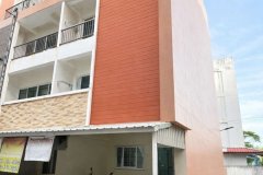 ขายหอพัก 4 ชั้น บางแสน พรธนาทาวน์โฮม ใกล้เซ็นทรัล-โรบินสัน พร้อมรายได้ทันที 3.6 ล้าน