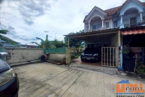 ขายทาวน์เฮ้าส์ หมู่บ้านรินทิชา ซอยร่มเกล้า 6 ถนนรามคำแหง เขตมีนบุรี กรุงเทพมหานคร