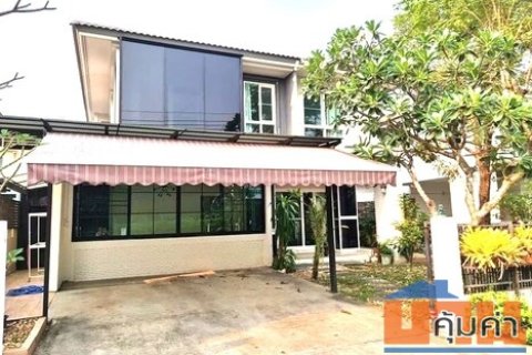 บ้านสวย ทำเลดี พร้อมอยู่! หมู่บ้านมัณฑนา เลค วัชรพล ต่อเติมครบ สวยพร้อมอยู่ เดินทางสะดวก ใกล้ทางด่วน ติดถนนใหญ่