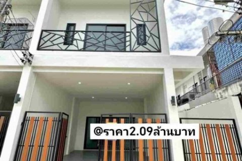 บ้าน​2​ชั้น​ใหม่​ มี​2​หลัง​ หน้าควน​ ลาน​กีฬา​บ้าน​เนินเขา​ ฝั่ง​รูป​ปั้น​ปลาวาฬ​ขาว​ หาดใหญ่​ สงขลา