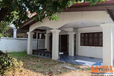 ขายบ้านเดี่ยว หมู่บ้านเคหะธานี 4 ซอยมิสทีน ถนนรามคำแหง เขตสะพานสูง กรุงเทพมหานคร