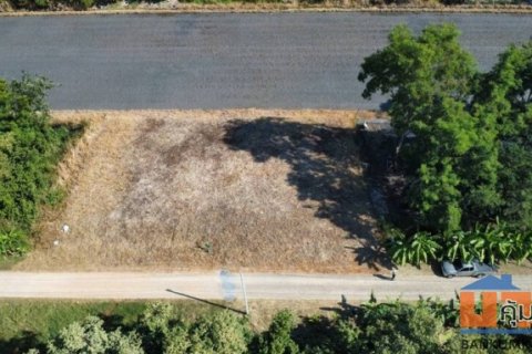 ขายที่ดินแปลงสวยถมดินแล้ว พร้อมปลูกบ้าน พื้นที่ 223 ตร.ว. อำเภอลาดหลุมแก้ว จังหวัดปทุมธานี