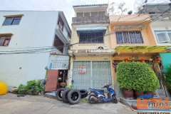 ขายอาคารพาณิชย์ ซอยจรัญสนิทวงศ์ 37 ถนนจรัญสนิทวงศ์ บางกอกน้อย กรุงเทพมหานคร