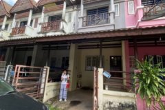 ขายทาวน์เฮาส์ ในเขตเทศบาลตำบลขลุง จังหวัดจันทบุรี หมู่บ้านอรวรรณ