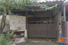 ขายทาวเฮาส์ นวมินทร์90 32 ตร.ว. ตามสภาพ ราคา 1.5 ล้านบาท