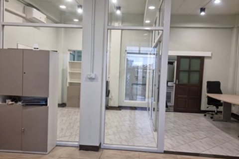 ขายบ้านทาวโฮมตกแต่งสวยงาม พร้อมเข้าอยู่ ทำเลดี สุขุมวิท 44   3 ชั้น