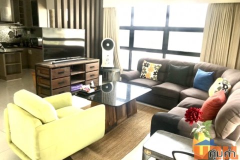 Rent Penthouse in the 4 star Hotel Sukhumvit 16 BTS Asok at least 12 month