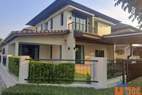 ขาย/ให้เช่า บ้านเดี่ยวหลังมุม รีโนเวทใหม่