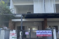 ขายทาวน์เฮ้าส์ 2 ชั้น (ขายตามสภาพ) หมู่บ้านนคราศิริ ซอยทุ่งกลม-ตาลหมัน19 จังหวัดชลบุรี