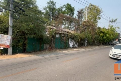 ที่ดินจังหวัดลำพูน ติดถนนสันเหมืองเหนือ ทำเลดี ราคาถูกมาก