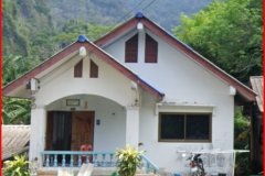 ขายที่ดินพร้อมบ้านพักอาศัย 2 หลัง บรรยากาศธรรมชาติ ติดลำคลอง จังหวัดพังงา