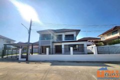 ขายบ้านมือสองตกแต่งใหม่ คุณภาพแบรนด์ LH โครงการ ชลลดา บางบัวทอง (Chonlada Bangbuathong) เนื้อที่ 76 ตร.ว.