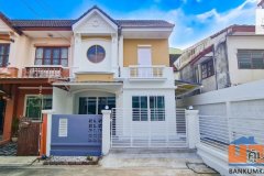 ขาย ทาวน์เฮ้าส์ 2ชั้น หลังมุม 3ห้องนอน มบ.บุศรินทร์ ถ.พระยาสุเรนทร์40 รามอินทรา109 รีโนเวทใหม่จัดเต็ม แถมเฟอร์ฯ พร้อมอยู