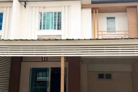 ขายทาวน์โฮม 2 ชั้น ไอลีฟ ทาวน์ พระราม 2 กม.14 พันท้ายนรสิงห์ พร้อมอยู่