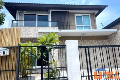 ให้เช่าบ้านเดี่ยว2 ชั้นหมู่บ้านมัณฑนา เลค วัชรพล-สุขาภิบาล 5  พื้นที่52ตรวใช้สอย 212ตรม3 ห้องนอน3 ห้องน้ำ4แอร์2 ที่จอดรถ