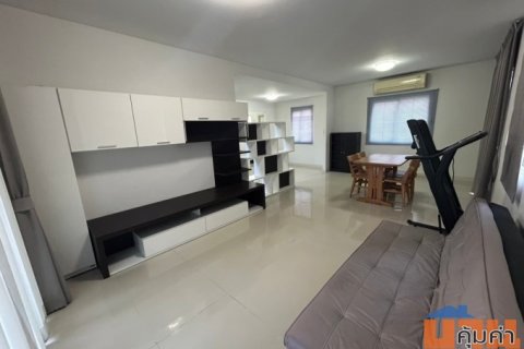 ขายบ้านเดี่ยว 2 ชั้น หมู่บ้านพฤกษาวิลเลจ 27 เดอะซีซั่น ร่มเกล้า-ลาดกระบัง ราคาดี 4.38 ล้าน