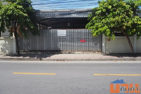 ให้เช่าที่ดินทรงสี่เหลี่ยมผืนผ้าเนื้อที่ประมาณ53ตร.วา ทำเลทอง ใกล้โรงงานไทยวาโก้ มีโครงสังกะสีเป็นโรงเรือน