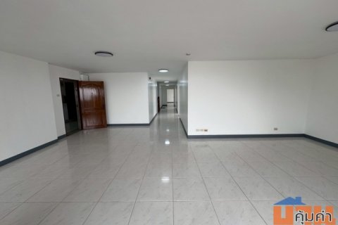 ขายคอนโดศรีวรา แมนชั่น 1 ชั้น 22–23 ทำแลดี เดินทางสะดวก ใกล้MRT ศูนย์วัฒนธรรมแห่งประเทศไทย