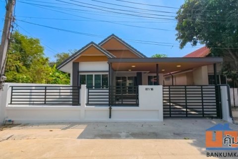 ขายบ้านเดี่ยวชั้นเดียว หมู่บ้านเพ็ญศิริเพลส 4 สุวินทวงศ์ 45 เนื้อที่ 37.8 ตรว. 3 ห้องนอน 2 ห้องน้ำ ทำเลหนองจอก