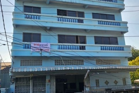 ขายอาคารพาณิชย์ + ทาวน์เฮาส์ ทำเลดี เพชรเกษม