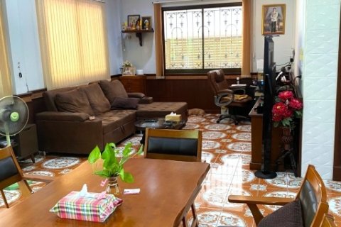 ขายบ้านพูลวิลล่า 2 ไร่ บ้านสวนพร้อมสระว่ายน้ำ บรรยากาศดี เงียบสงบ ทำเลดีใกล้แหล่งท่องเที่ยวเขื่อนอุบลรัตน์ ขอนแก่น