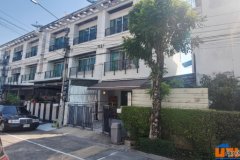 ทาวน์โฮม 3 ชั้น ใจกลางย่าน สาทร-ตากสิน ใกล้ bts วุฒากาศ