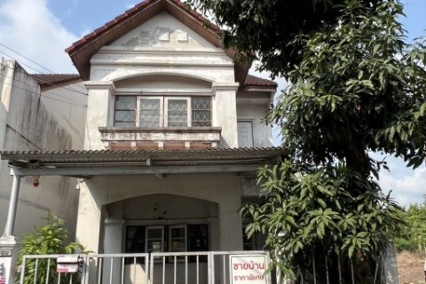 ขายบ้านเดี่ยวหลังมุม หมู่บ้านวรนุช เพชรเกษม 68 แยก 31 ขายตามสภาพ ราคาต่อรองได้ ทำเลดี ใกล้ MRT บางแค