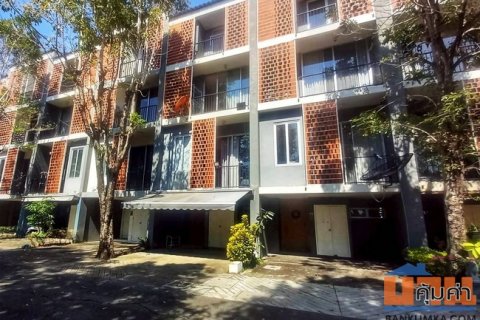 ขายทาวน์เฮ้าส์ หมู่บ้านไซมิส บลอสซั่ม แอท แฟชั่น ซอยรามอินทรา 64 คันนายาว กรุงเทพมหานคร