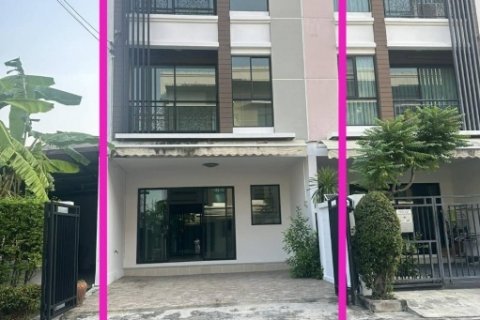 ขายทาวน์โฮม3ชั้นบ้านกลางเมืองนวมินทร์42 บ้านหลังมุม ทำเลดีพร้อมอยู่