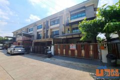 ขายทาวน์เฮ้าส์ หมู่บ้านเดอะ คอนเนค อัพ 3 ซอยเฉลิมพระเกียรติ 67 ประเวศ กรุงเทพมหานคร